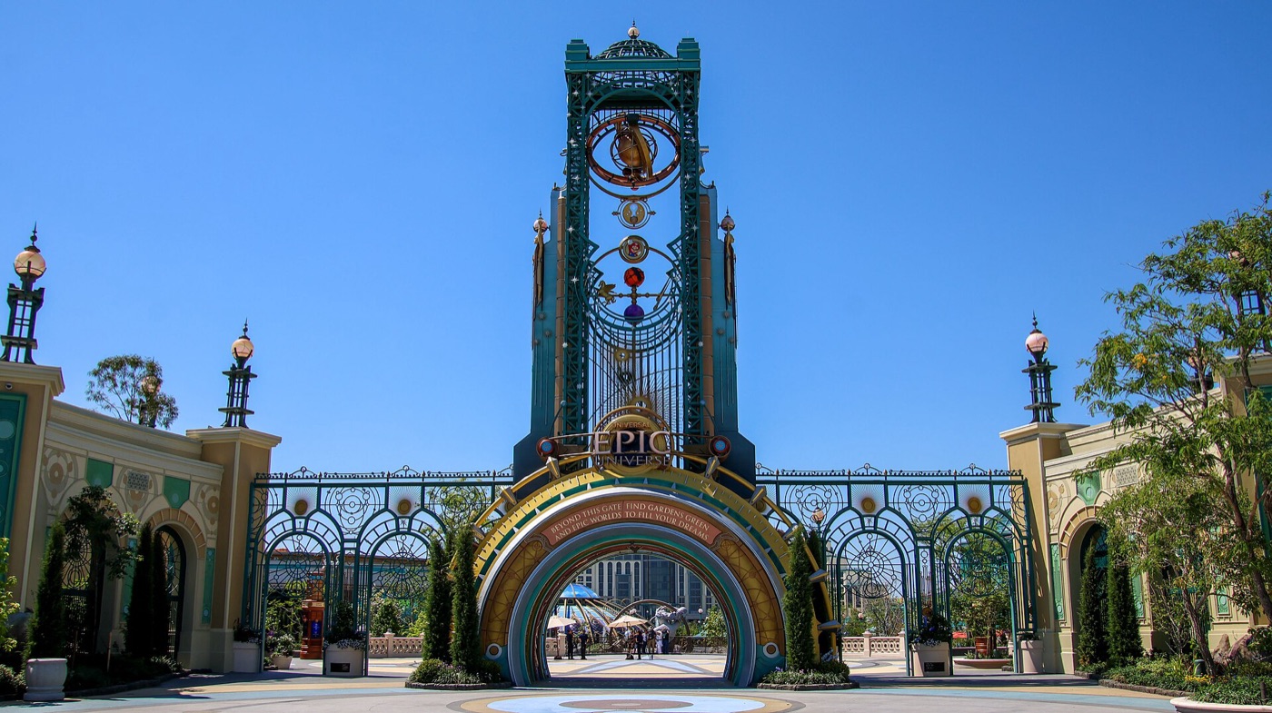 Chronos Tower at Epic Universe
